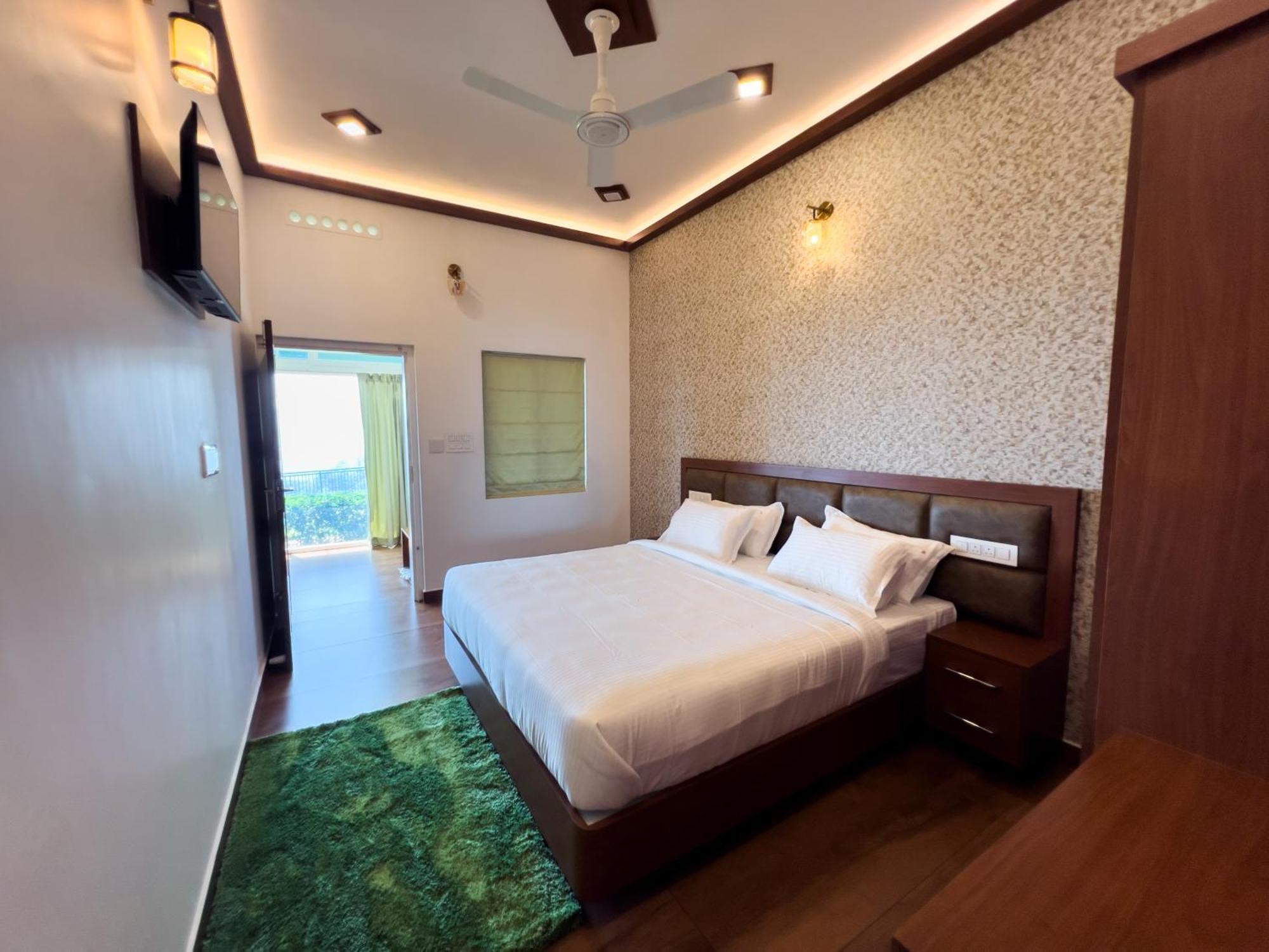 Cloudy Court Resort Idukki Exteriör bild